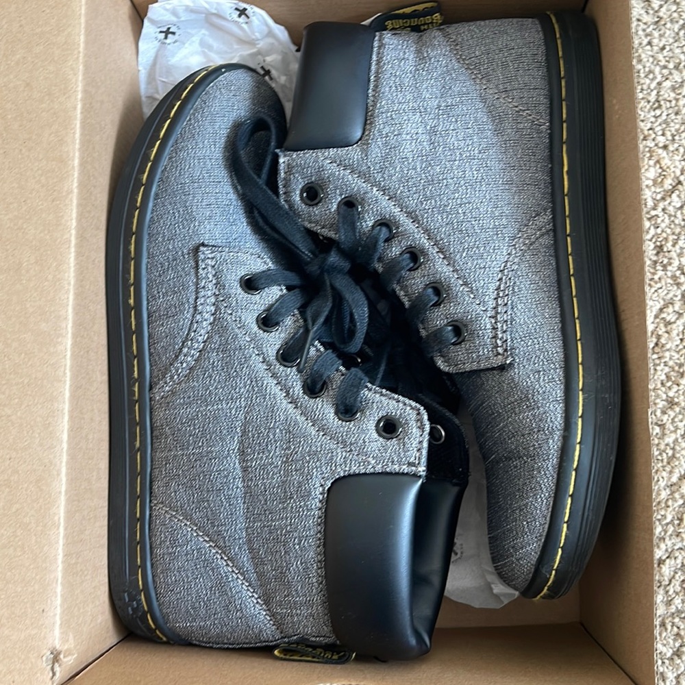 Dr Martens women shoes